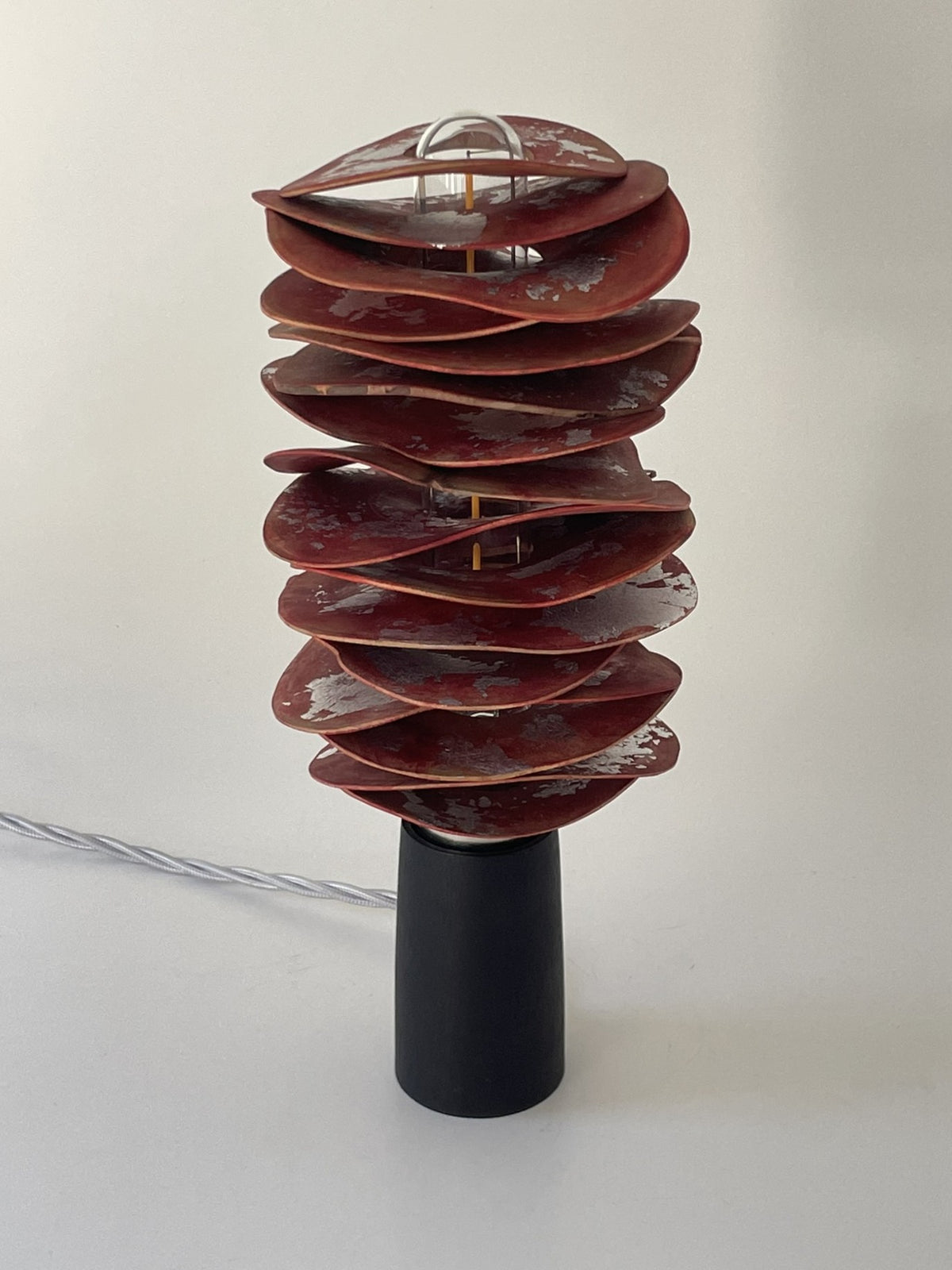 Holly Whirl Lamp 2