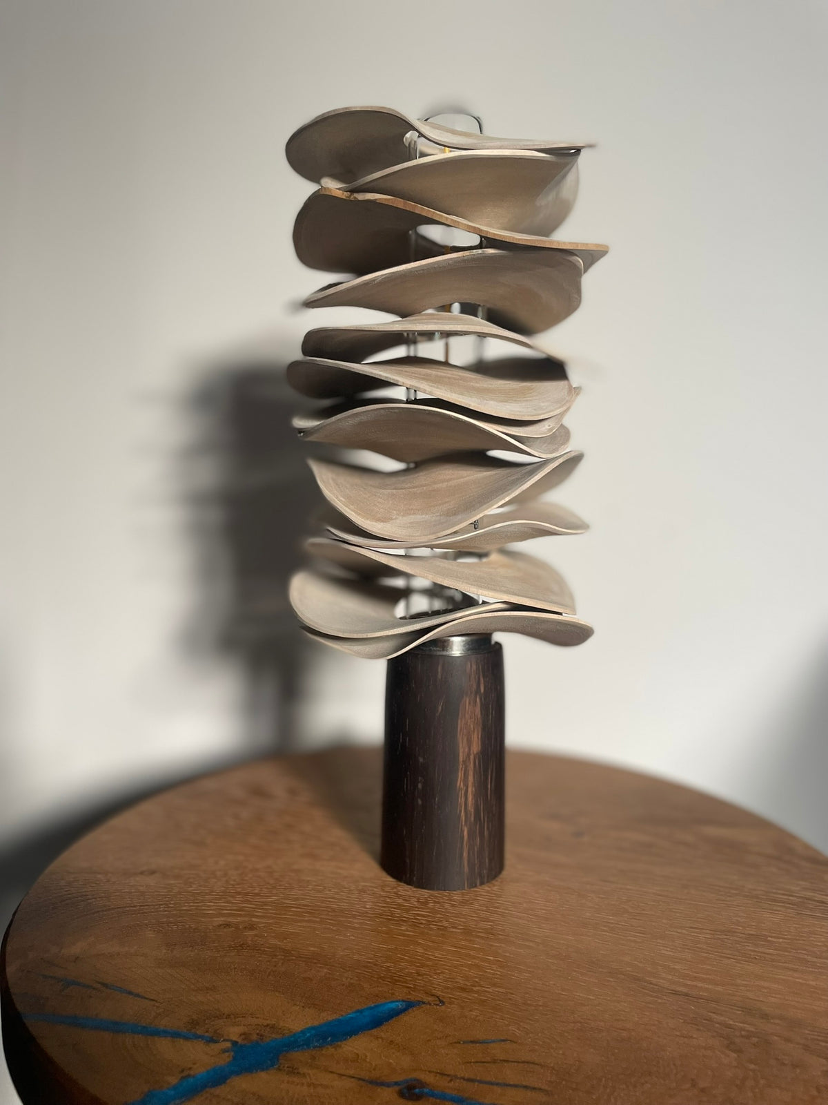 Holly Whirl Lamp 1