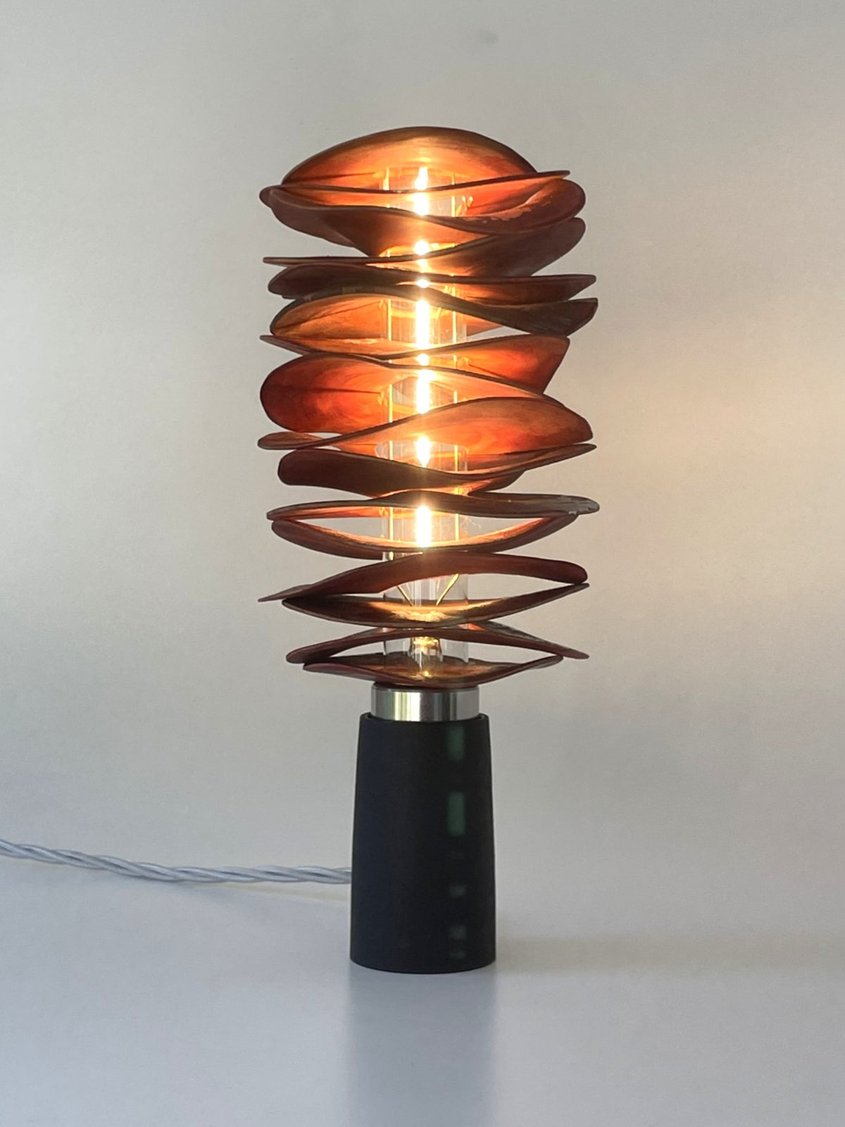 Holly Whirl Lamp 2