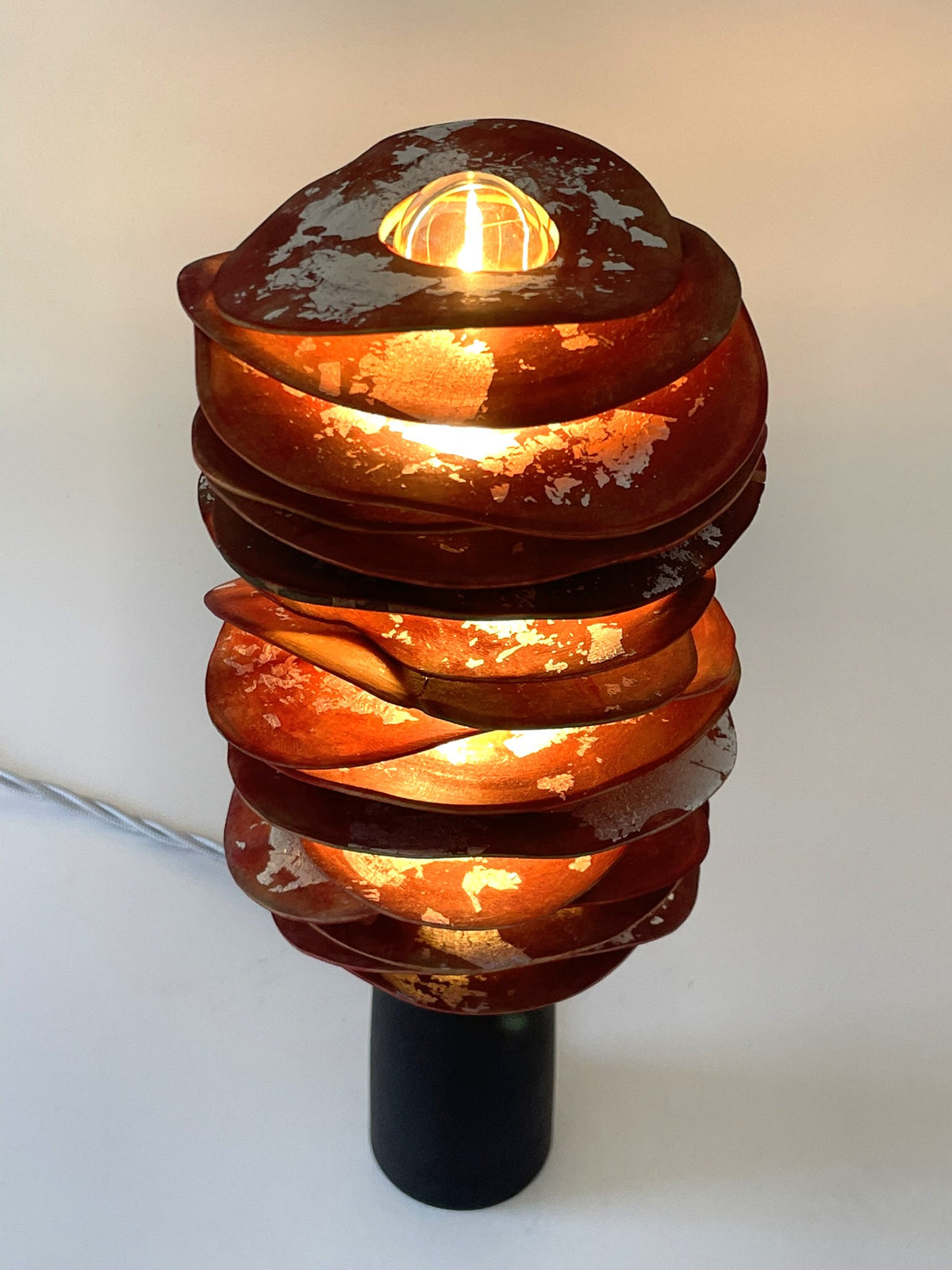 Holly Whirl Lamp 2