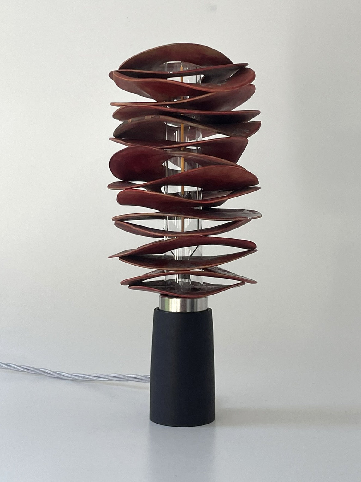Holly Whirl Lamp 2